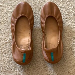 Tieks flats